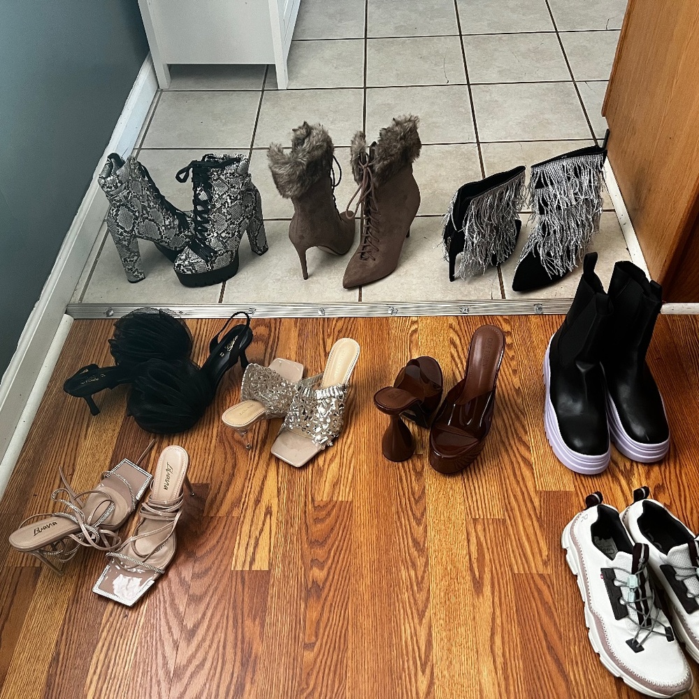 Women’s Size 10 Shoes (WORN)